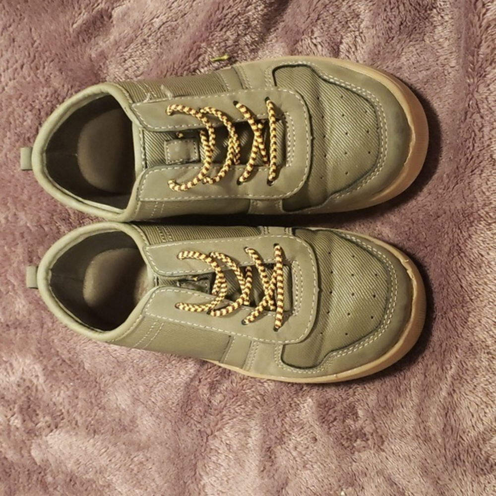 Boys OshKosh shoes